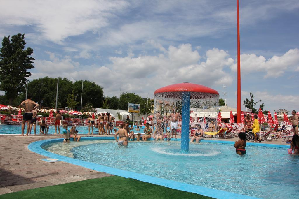 Residence Nocchiero Riccione Eksteriør billede