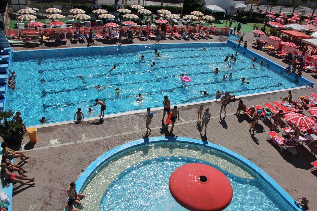 Residence Nocchiero Riccione Eksteriør billede